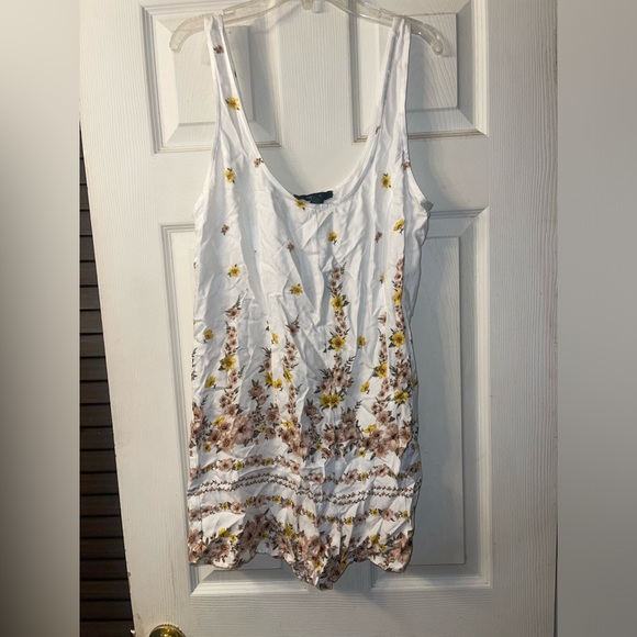 Forever 21 Floral Romper - Picture 2 of 4